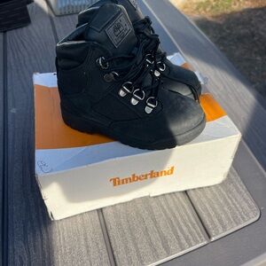 Timberland Toddlers 6-Inch Field Boots in black nubuck leather Size 10